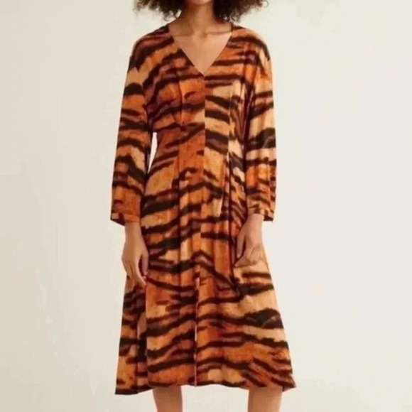 Mango Tiger Print Midi Huna dress - Picture 4 of 8